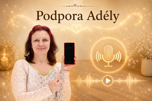 Podpora Adély — Adéla Urbancová s telefonem a symboly nahrávky a přehrávání audia